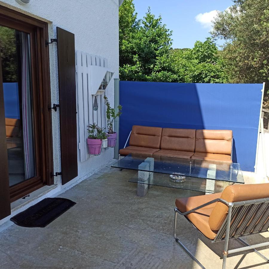 Εξοχική Κατοικία - Cottage Τίνα Líri Exterior photo